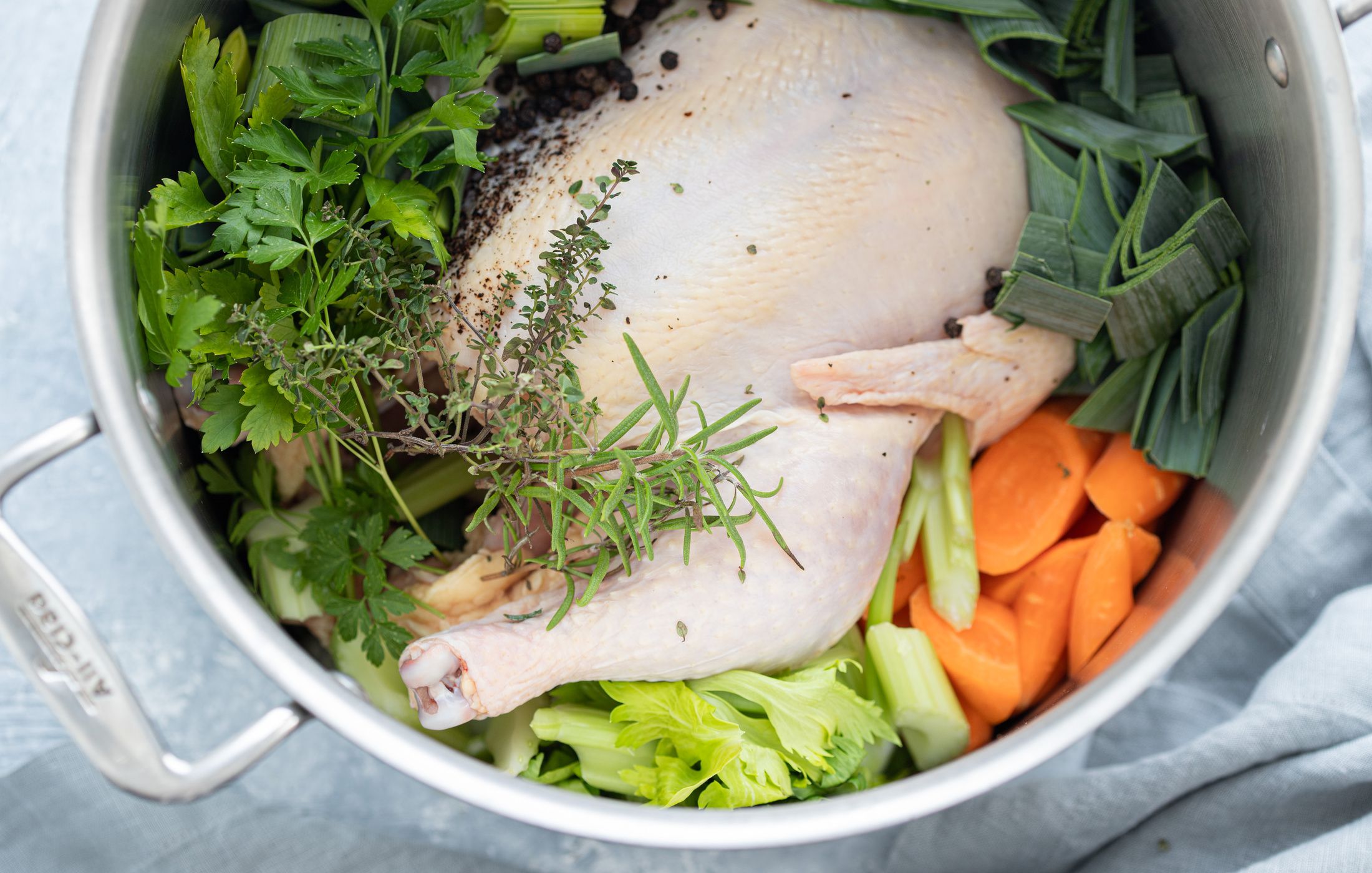 low-fodmap-chicken-broth-nourishing-meals